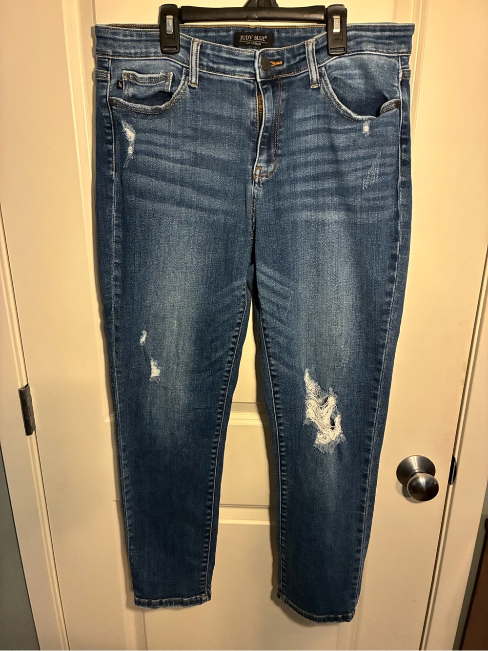 Judy Blue Medium Wash Distressed High-Rise Boyfriend Jeans 13/31